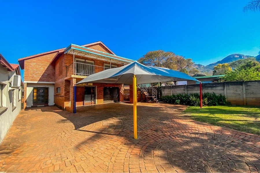 8 Bedroom Property for Sale in Schoemansville North West